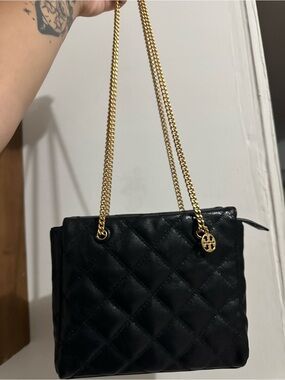 Tory Burch zip Willa